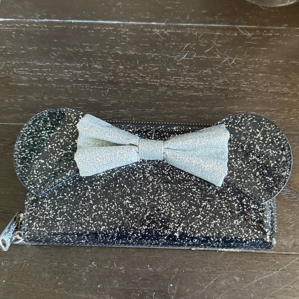 Minnie Mouse Loungefly wallet